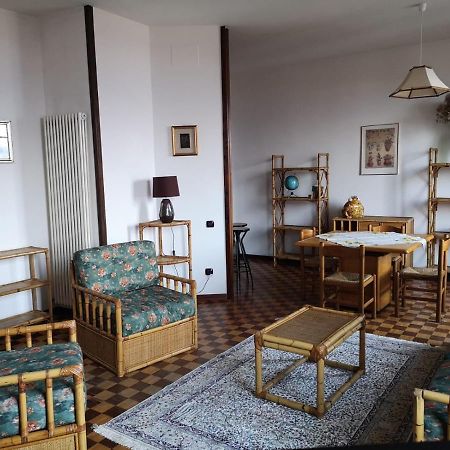 Appartamento Le Due Rocche Arona Dış mekan fotoğraf